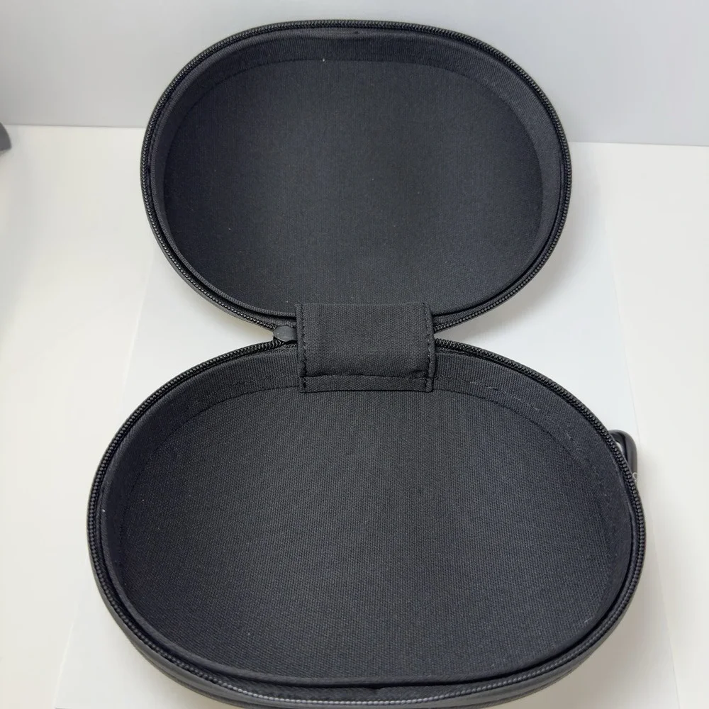 Beats by Dr. Dre Pouch/Sleeve - Black